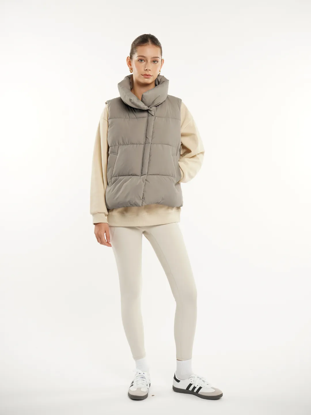 WarmCore™ Classic Oversized Puffer Gilet - Image 3